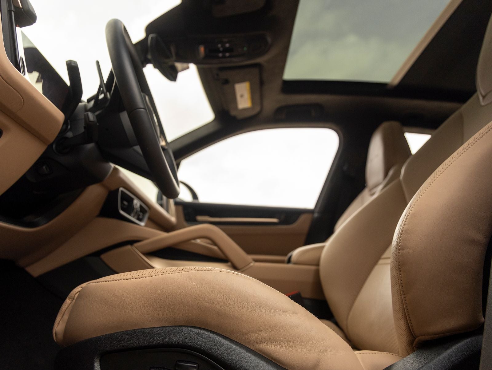 2025 Porsche Cayenne E-Hybrid Turbo