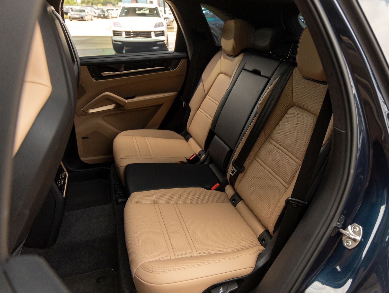 2025 Porsche Cayenne E-Hybrid Turbo