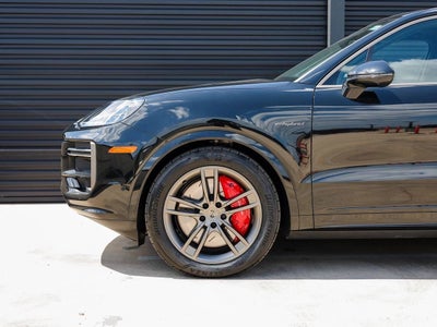 2025 Porsche Cayenne Turbo E-Hybrid