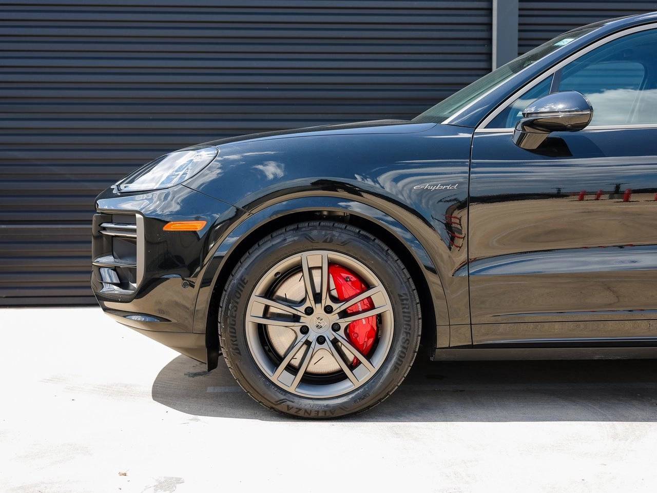 2025 Porsche Cayenne Turbo E-Hybrid
