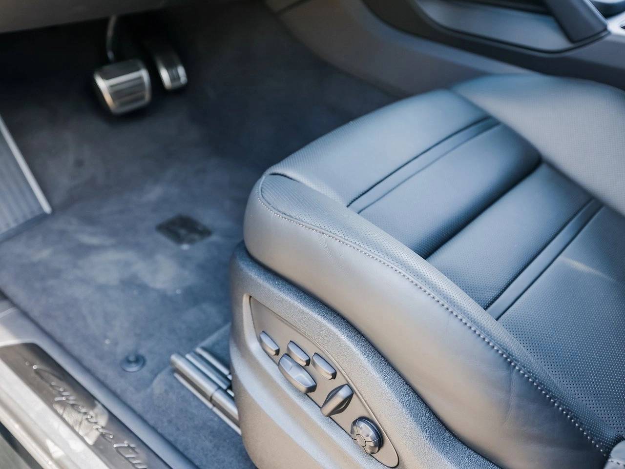 2025 Porsche Cayenne Turbo E-Hybrid