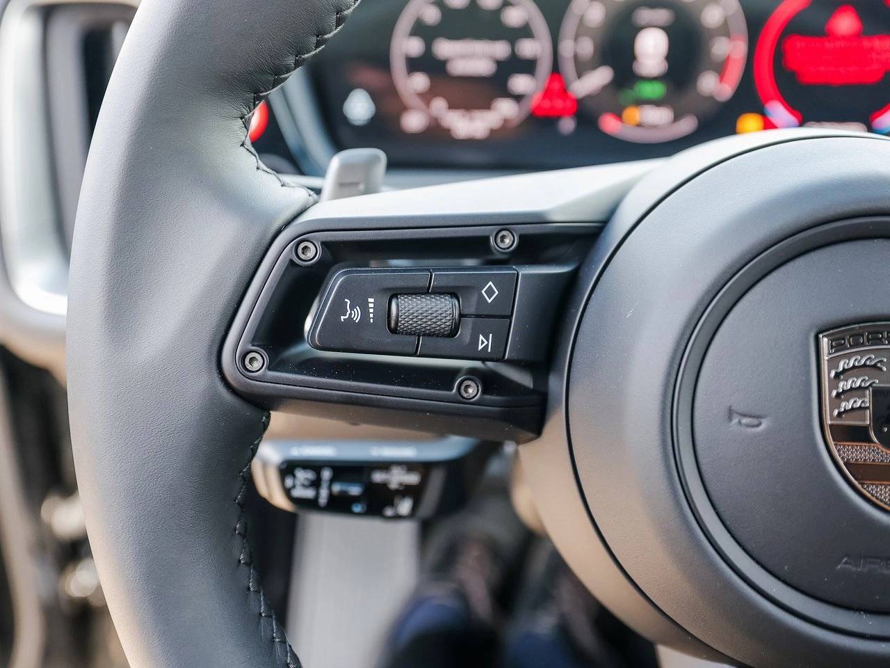 2025 Porsche Cayenne Turbo E-Hybrid