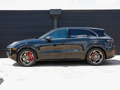 2025 Porsche Cayenne Turbo E-Hybrid