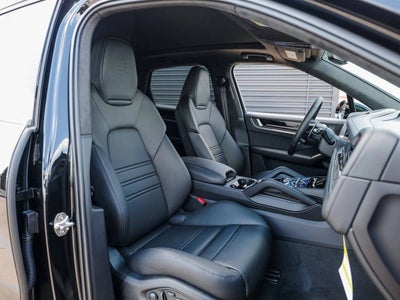 2025 Porsche Cayenne Turbo E-Hybrid