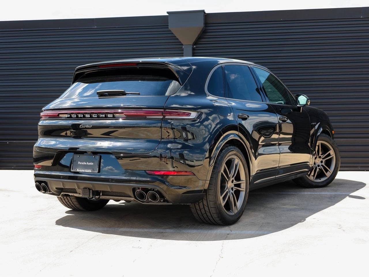2025 Porsche Cayenne Turbo E-Hybrid