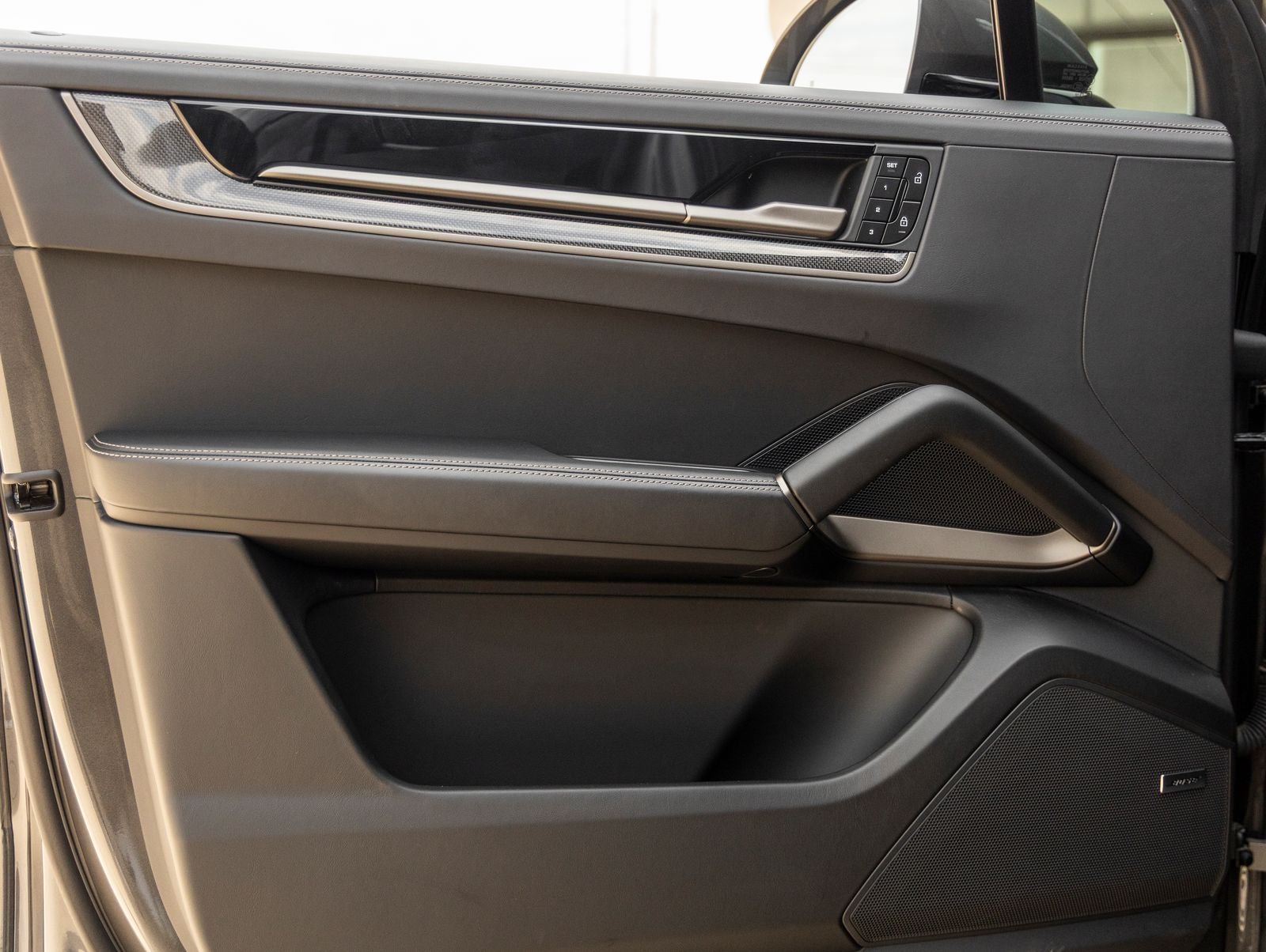 2025 Porsche Cayenne Turbo E-Hybrid - Photo 20