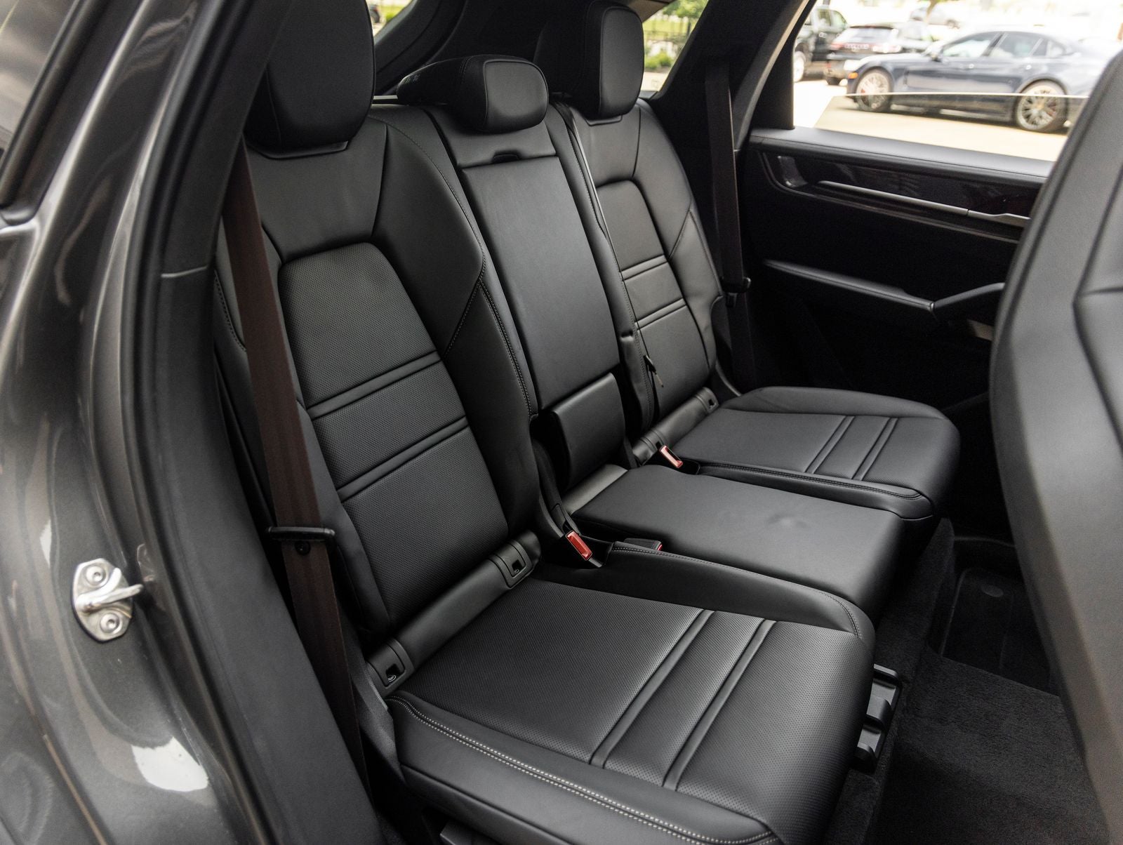 2025 Porsche Cayenne Turbo E-Hybrid - Photo 42