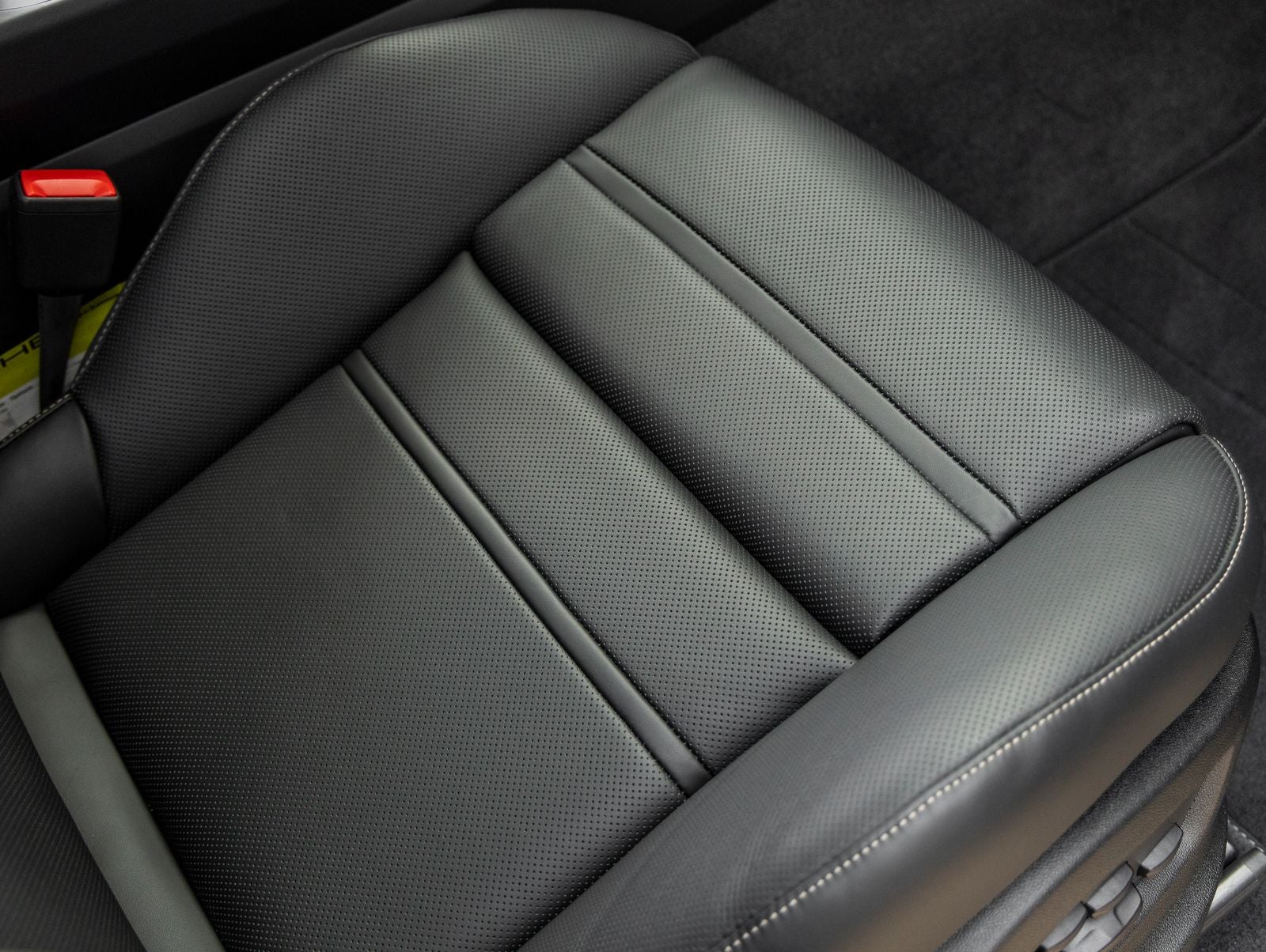 2025 Porsche Cayenne Turbo E-Hybrid - Photo 44