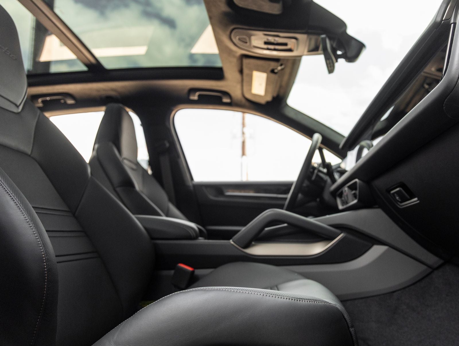 2025 Porsche Cayenne Turbo E-Hybrid - Photo 45