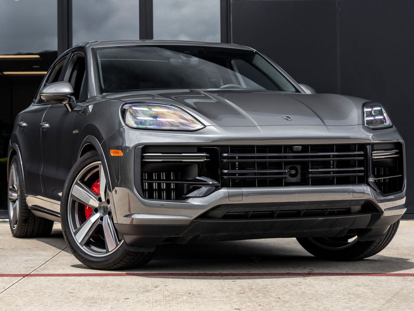 2025 Porsche Cayenne Turbo E-Hybrid - Photo 6