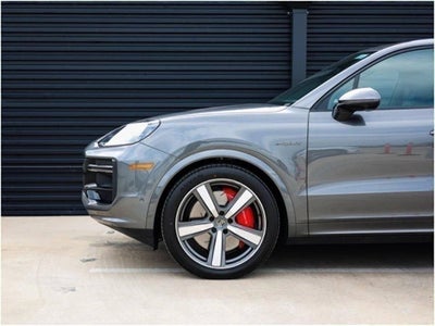 2025 Porsche Cayenne Turbo E-Hybrid