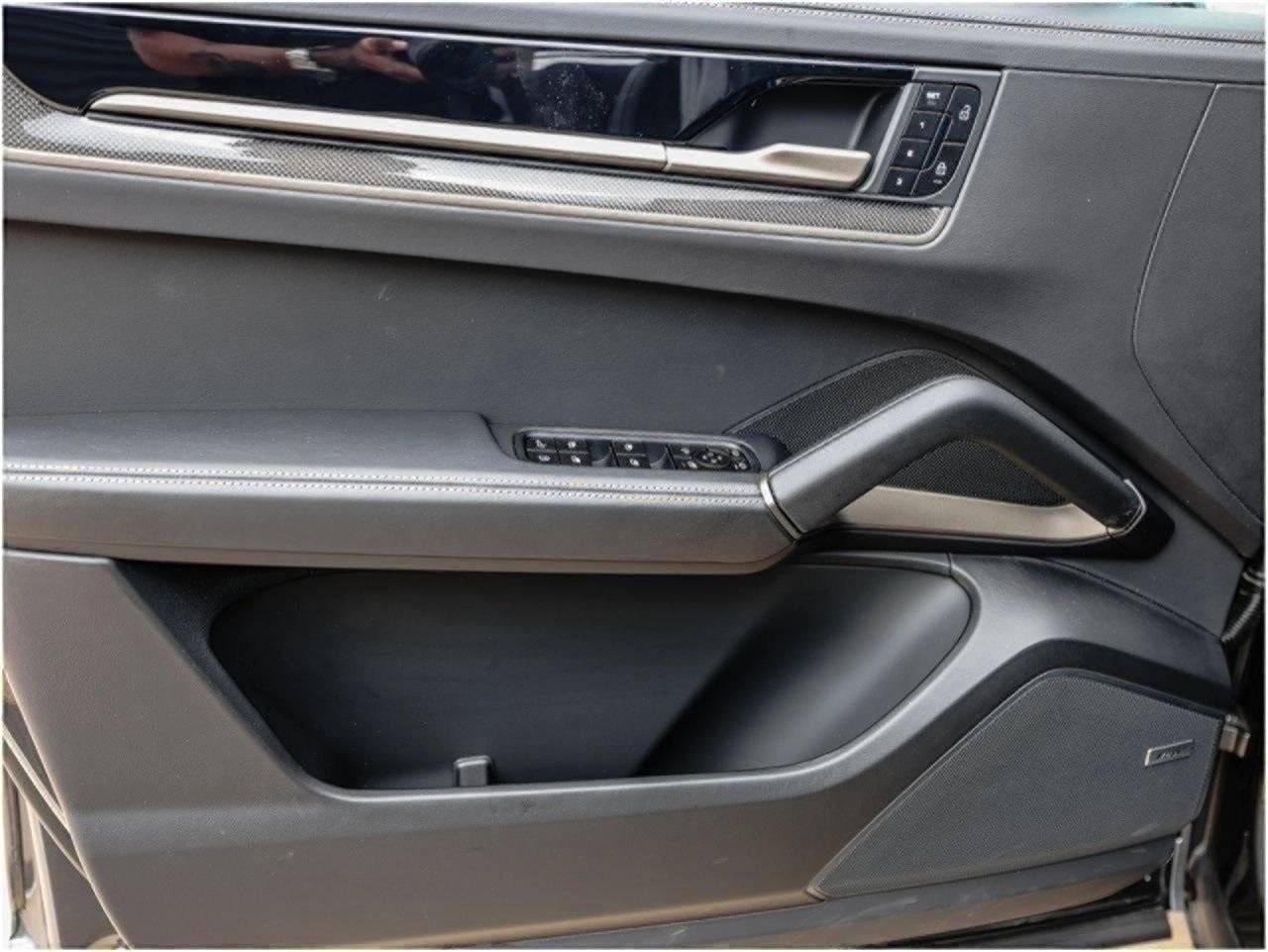 2025 Porsche Cayenne Turbo E-Hybrid