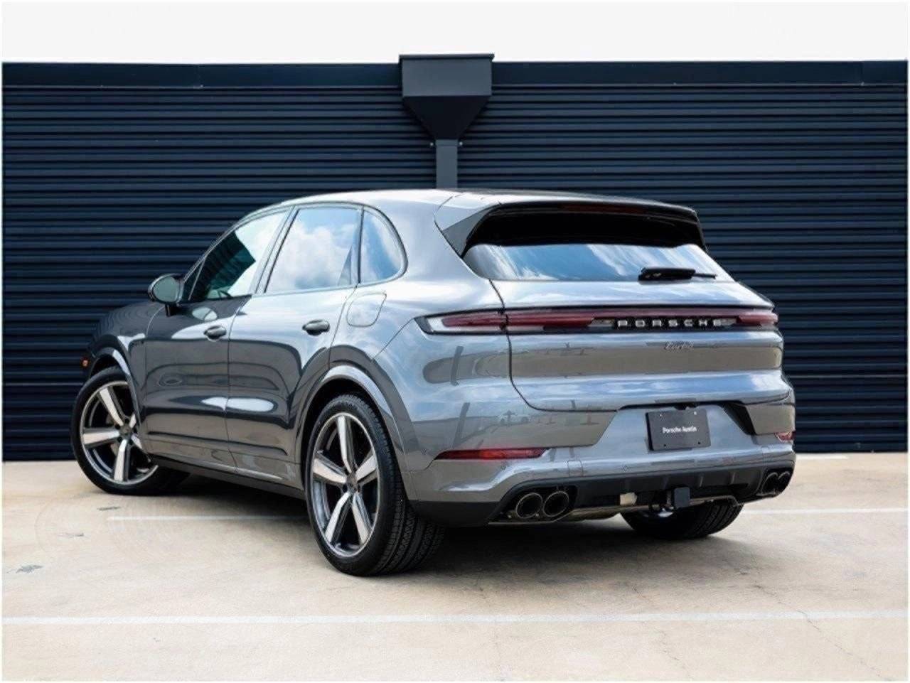 2025 Porsche Cayenne Turbo E-Hybrid