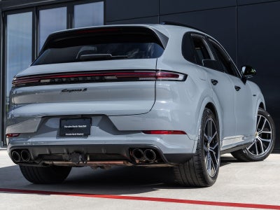 2024 Porsche Cayenne Cayenne S E-Hybrid