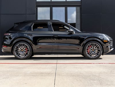 2026 Porsche Cayenne S E-Hybrid