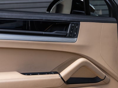 2024 Porsche Cayenne Coupe Coupe AWD