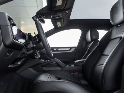 2026 Porsche Cayenne Coupe Coupe AWD