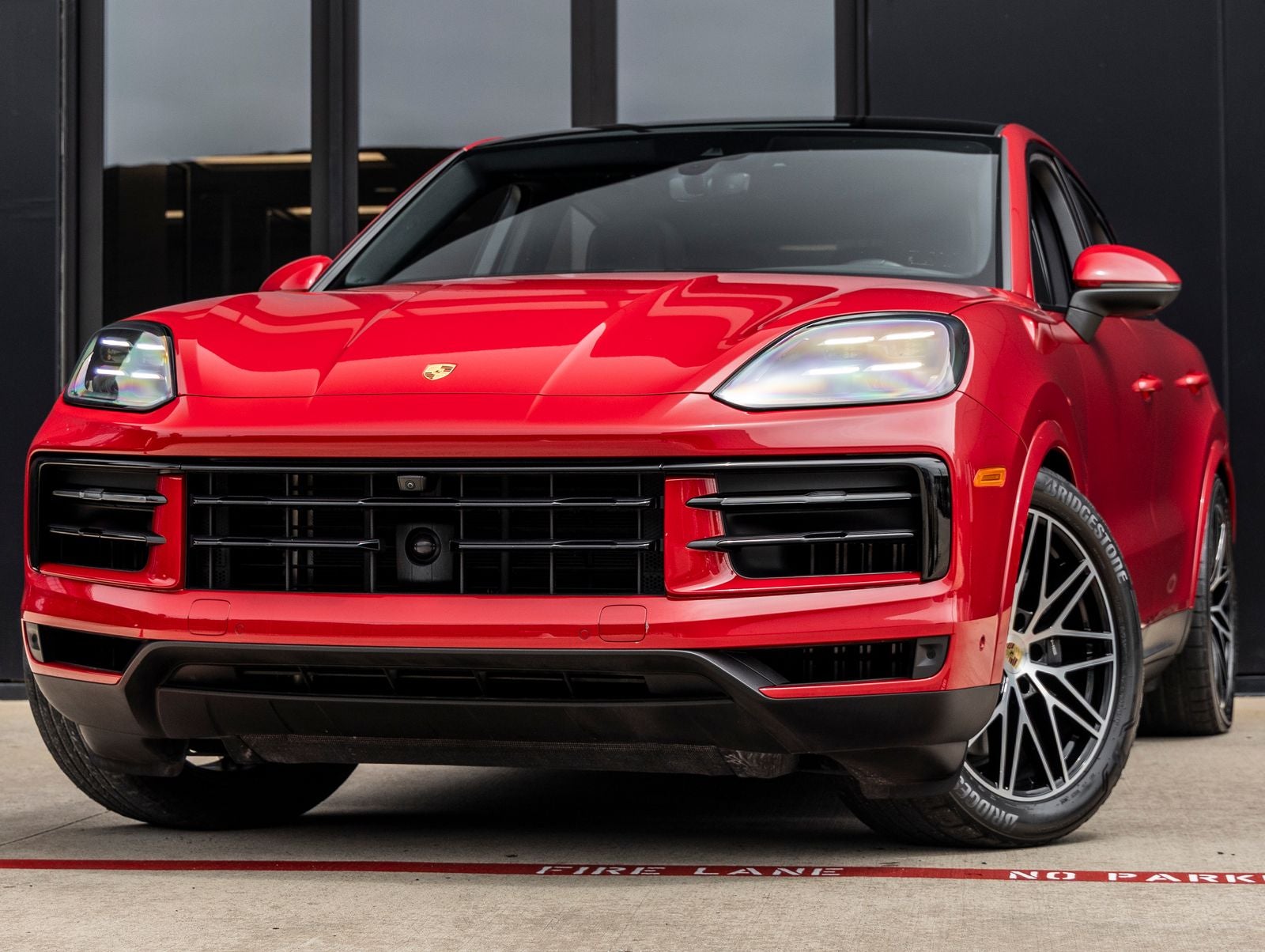 2024 Porsche Cayenne -'s photo