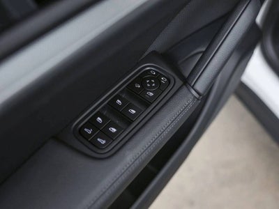 2025 Porsche Cayenne Coupe