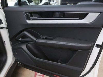 2025 Porsche Cayenne Coupe