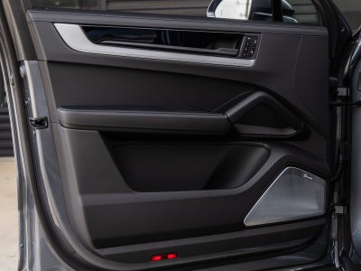 2026 Porsche Cayenne Coupe