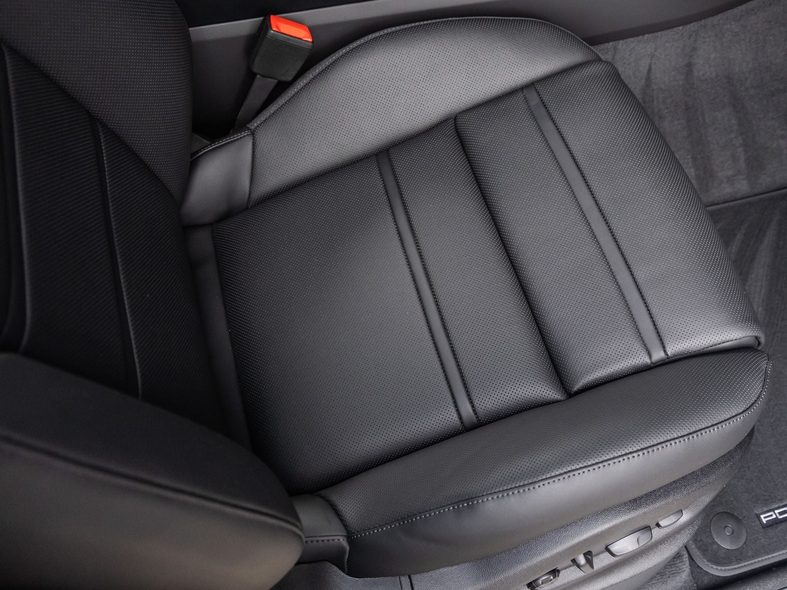 2026 Porsche Cayenne Coupe