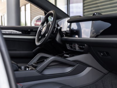 2026 Porsche Cayenne Coupe