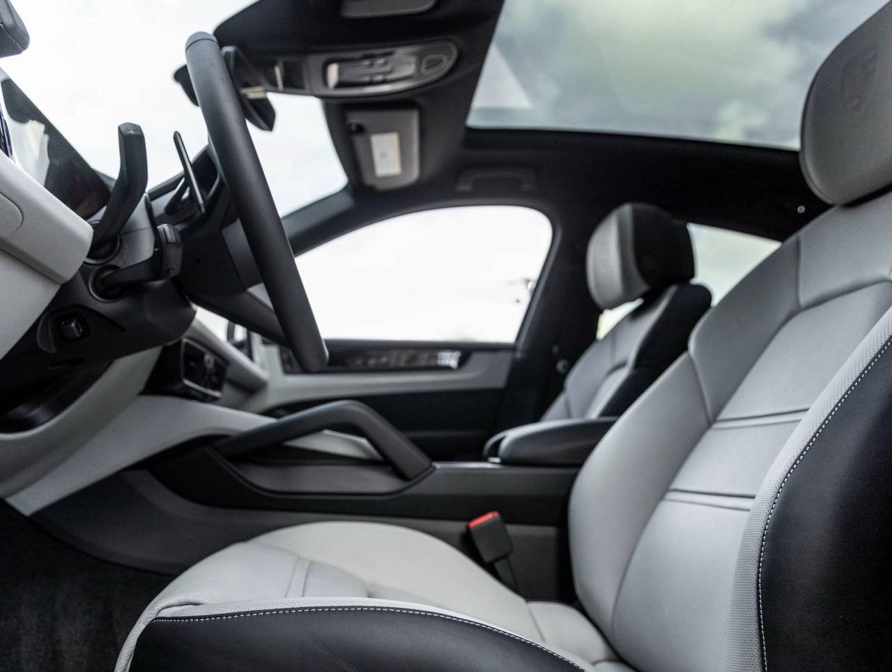 2025 Porsche Cayenne Coupe