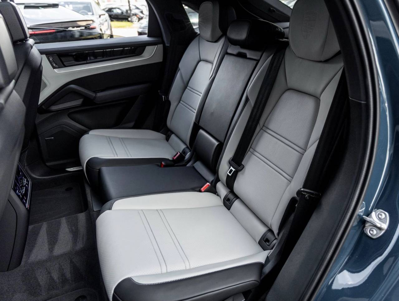 2025 Porsche Cayenne Coupe