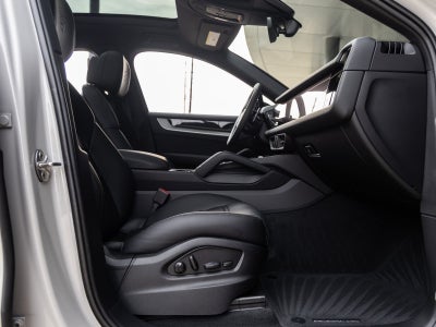2026 Porsche Cayenne Coupe