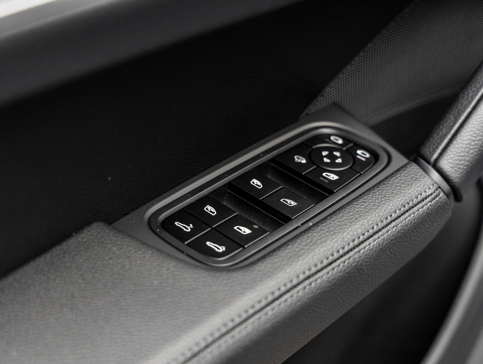 2025 Porsche Cayenne Coupe Coupe AWD