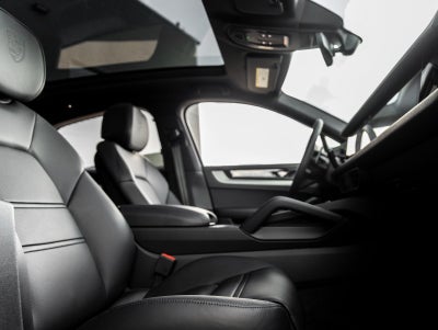 2025 Porsche Cayenne Coupe Coupe AWD