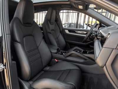 2026 Porsche Cayenne Coupe