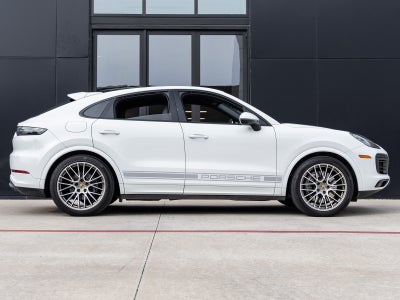 2022 Porsche Cayenne Coupe Cayenne Coupe Platinum Edition