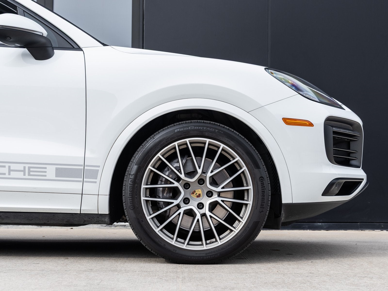 2022 Porsche Cayenne Coupe Cayenne Coupe Platinum Edition