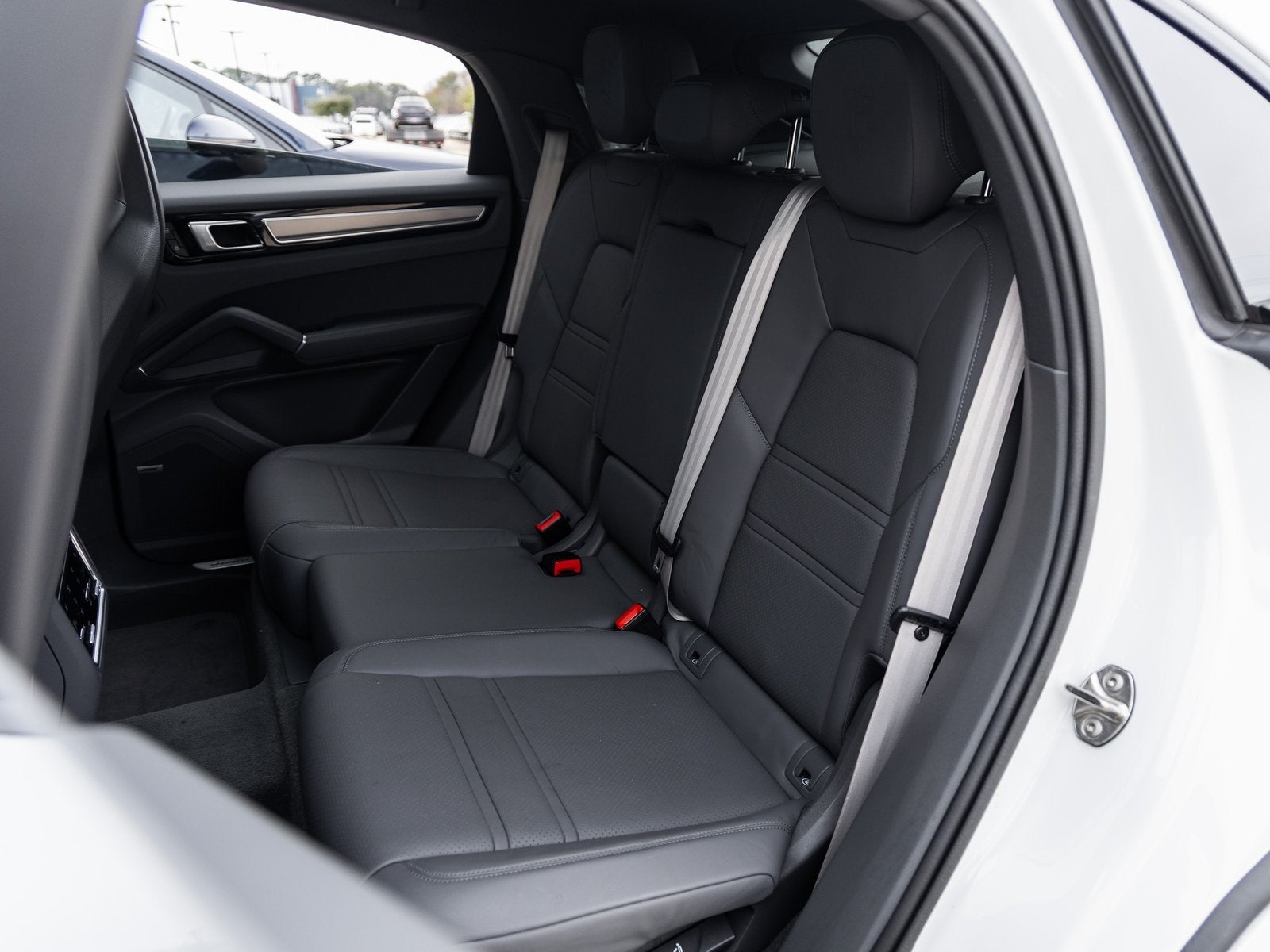 2022 Porsche Cayenne Coupe Cayenne Coupe Platinum Edition