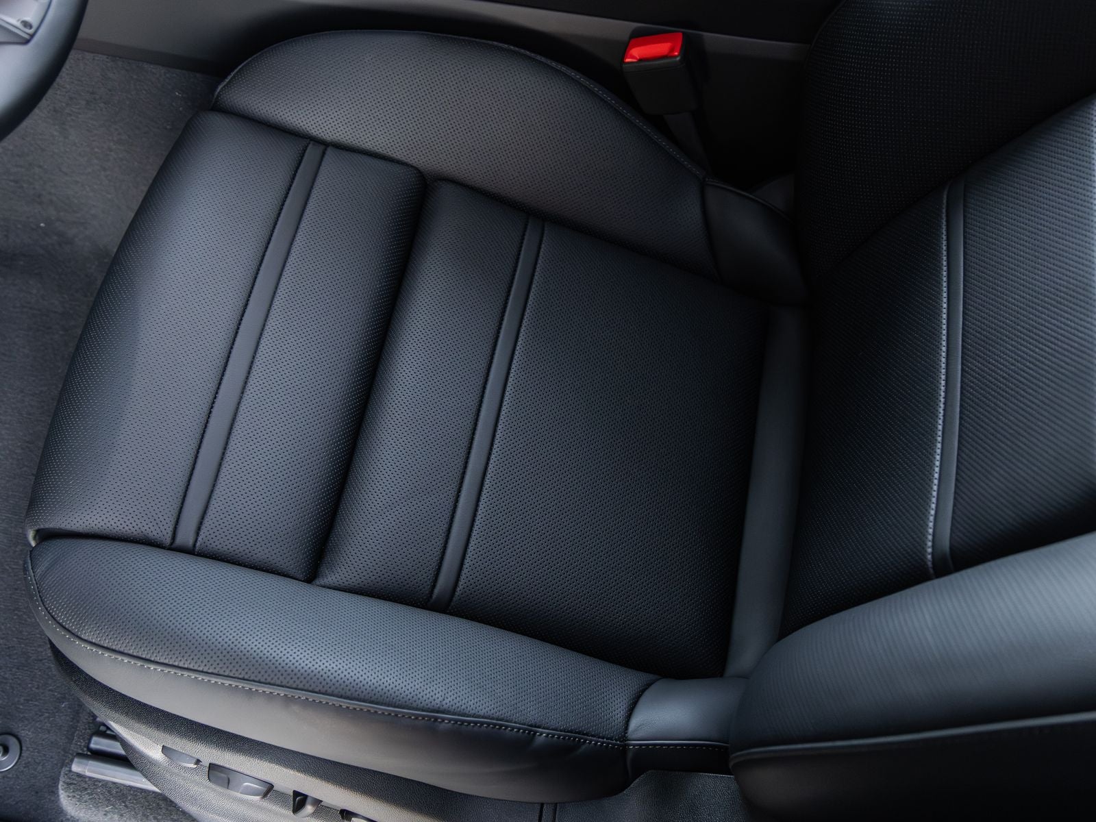 2026 Porsche Cayenne Coupe