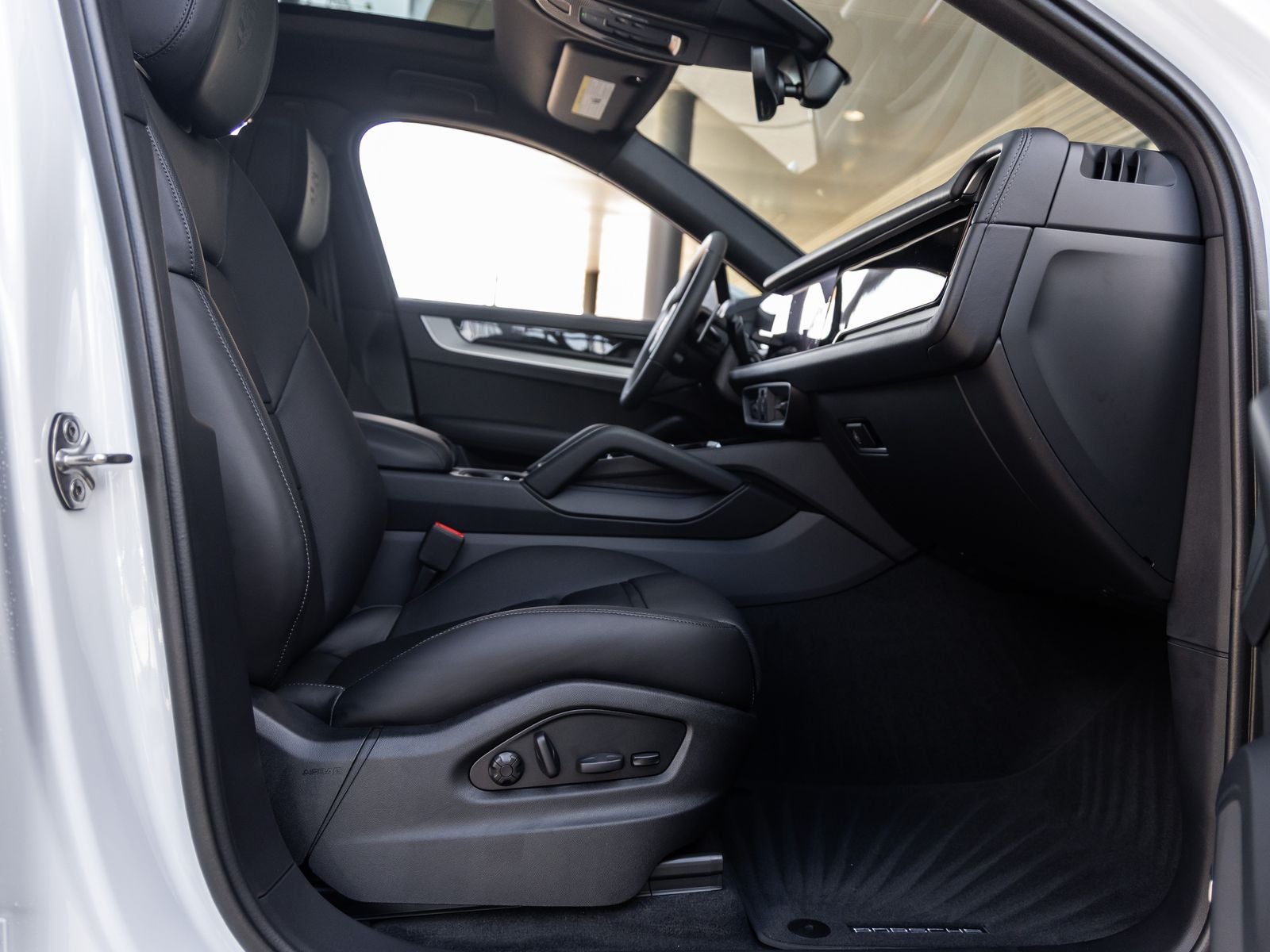 2026 Porsche Cayenne Coupe