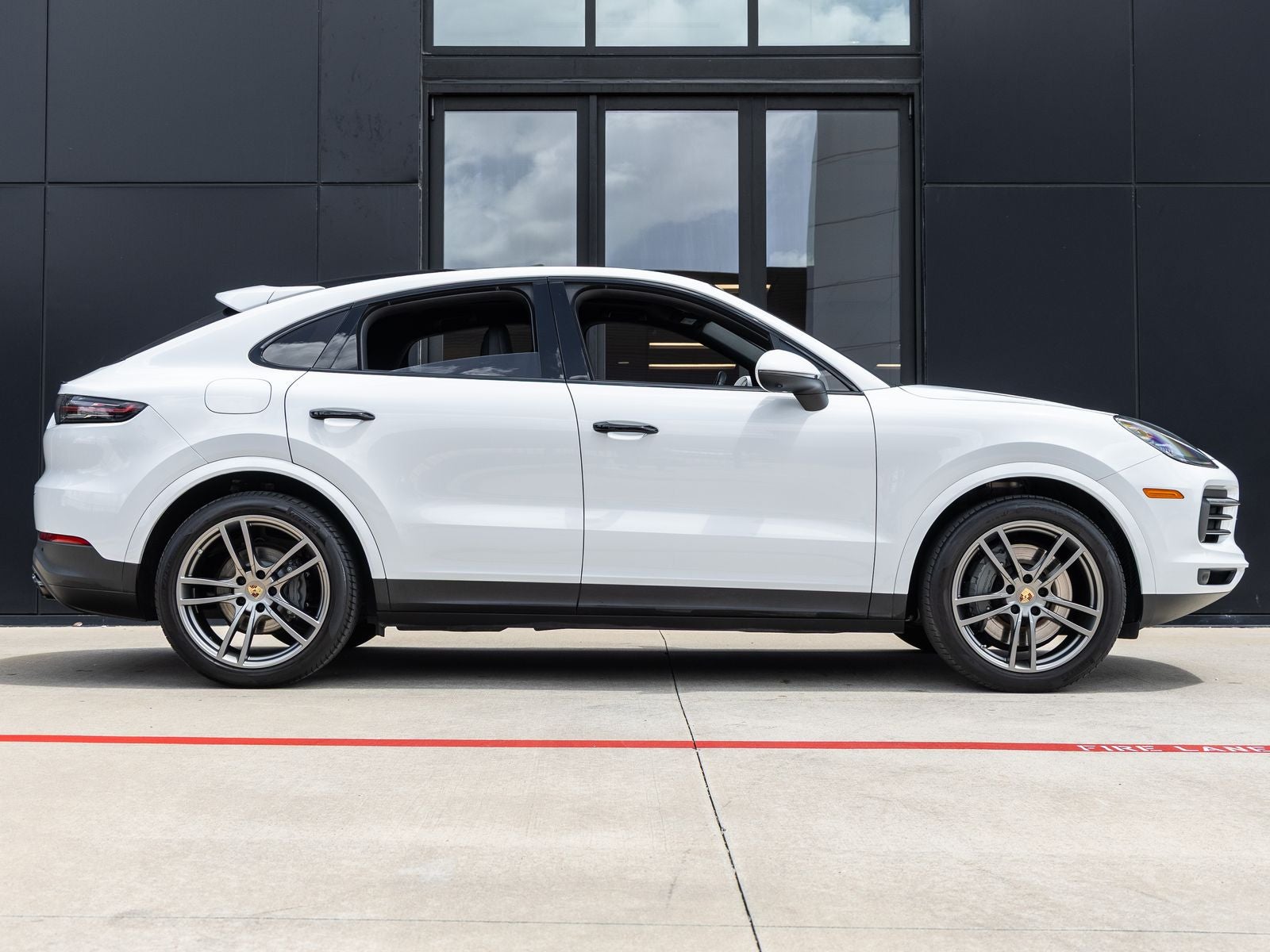 2023 Porsche Cayenne Cayenne S Coupe Platinum Edition
