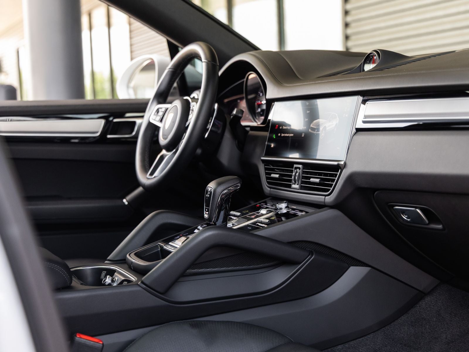 2023 Porsche Cayenne Cayenne S Coupe Platinum Edition