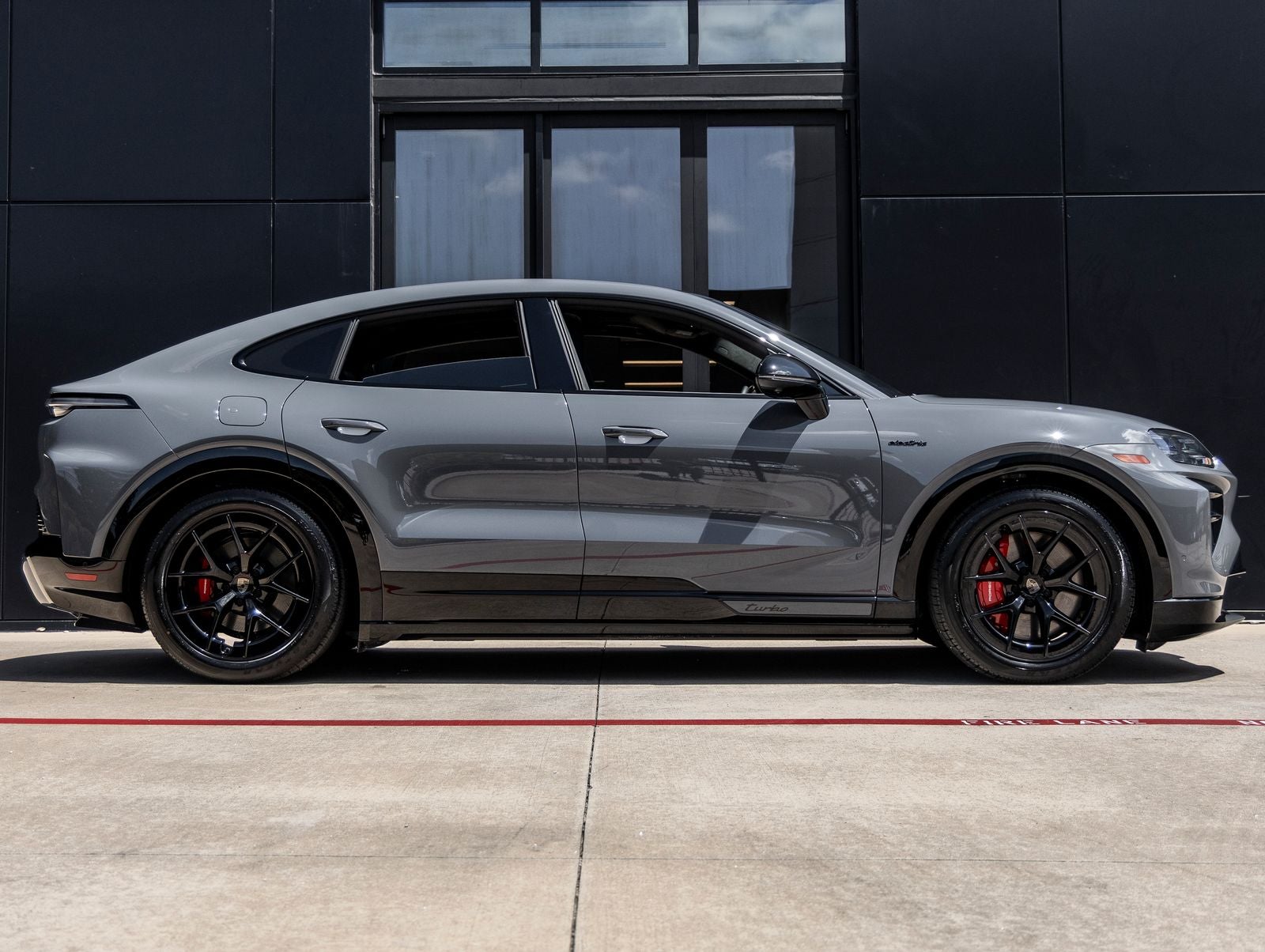 2026 Porsche Cayenne Cayenne Turbo Coupe Electric