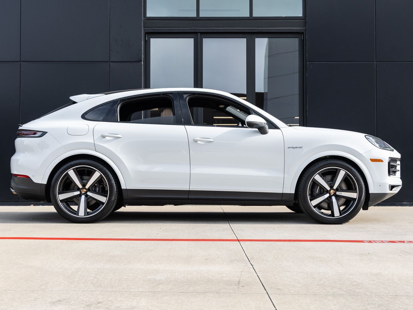 2025 Porsche Cayenne E-Hybrid Coupe