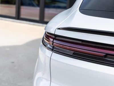 2025 Porsche Cayenne E-Hybrid Coupe