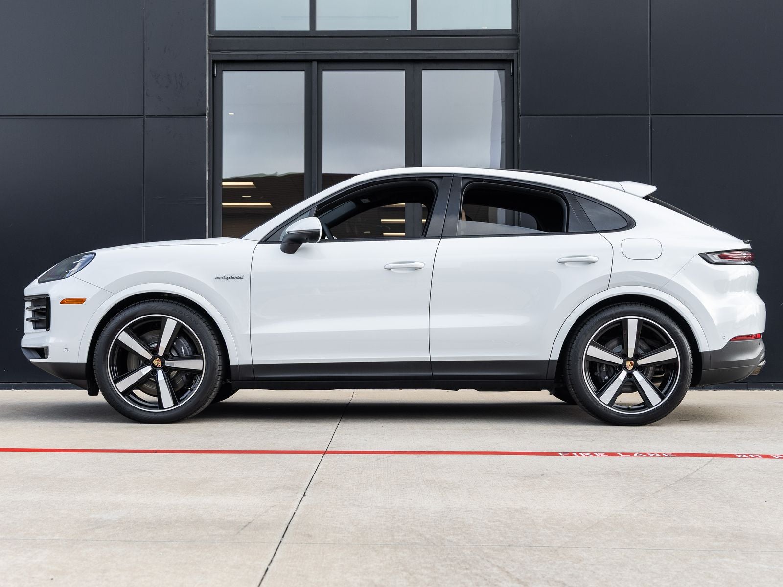2025 Porsche Cayenne E-Hybrid Coupe