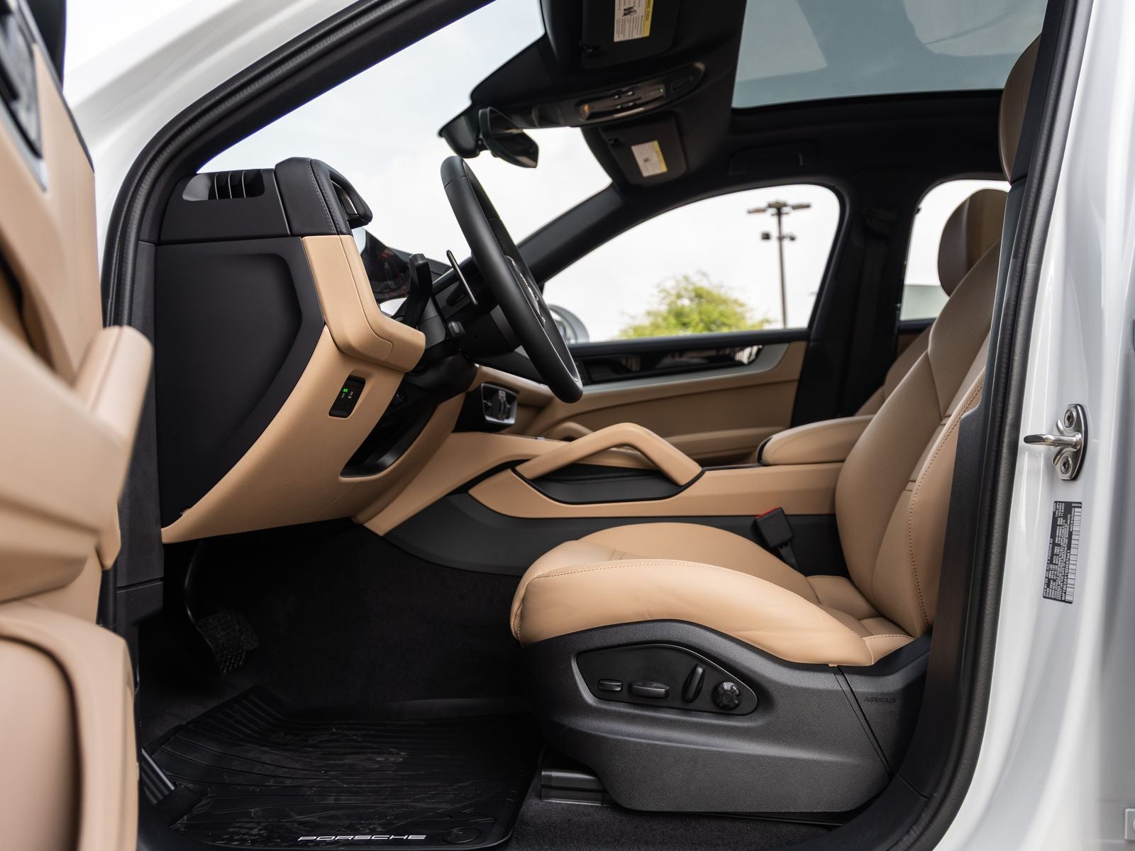 2025 Porsche Cayenne E-Hybrid Coupe