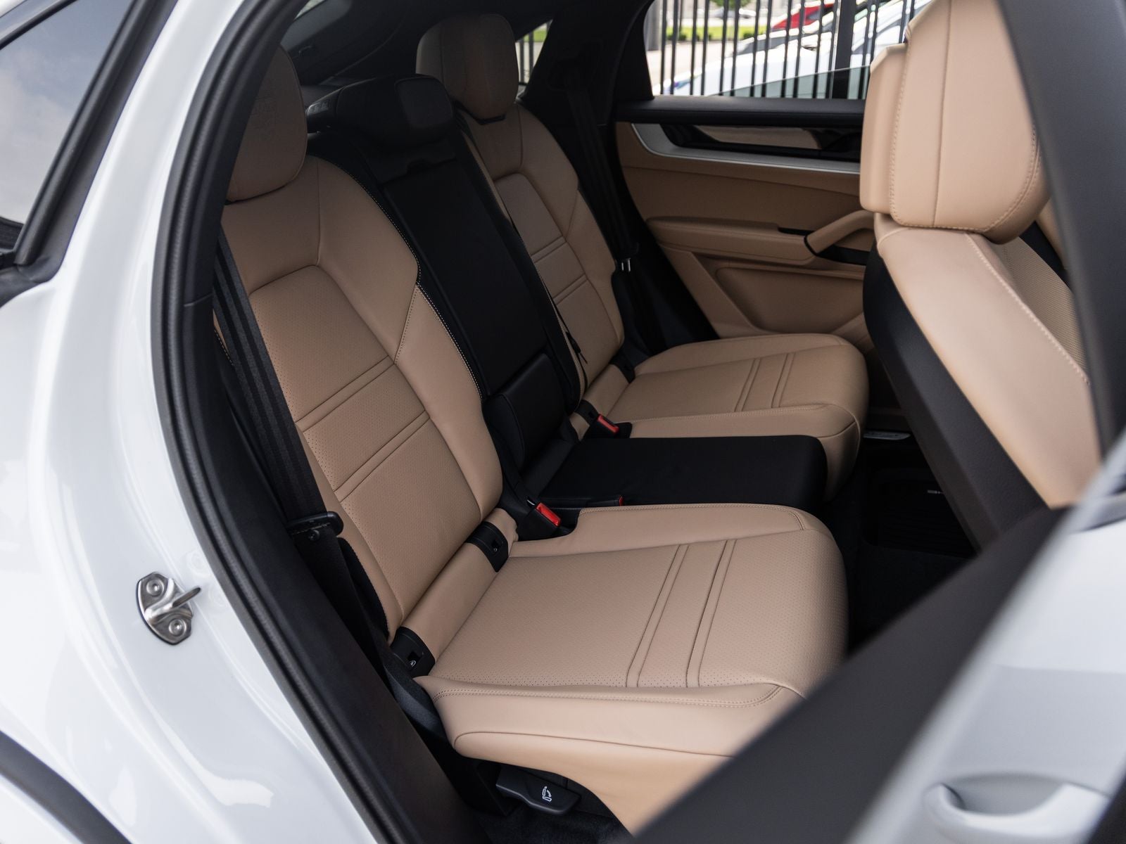 2025 Porsche Cayenne E-Hybrid Coupe