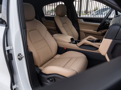 2025 Porsche Cayenne E-Hybrid Coupe
