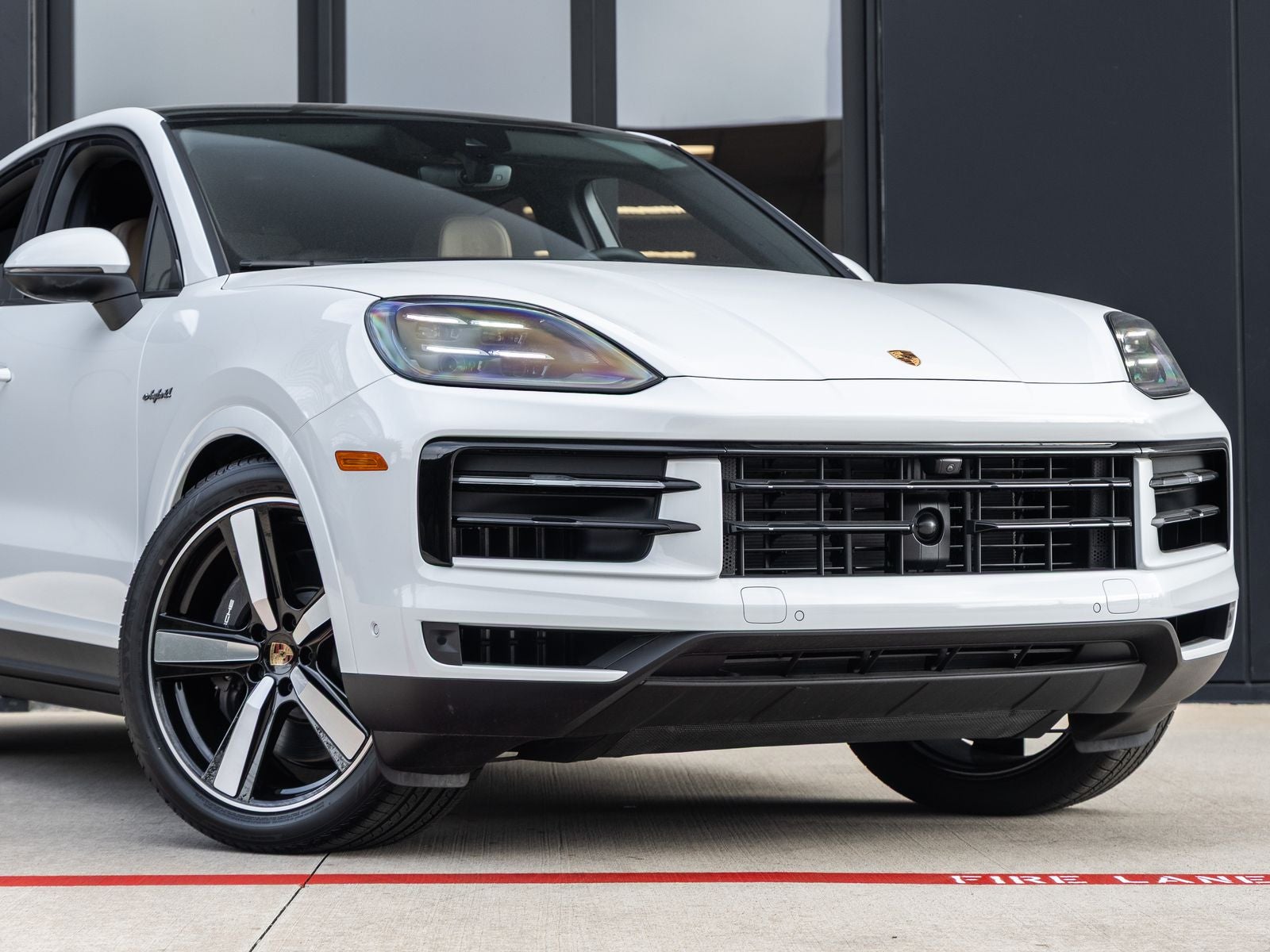 2025 Porsche Cayenne E-Hybrid Coupe