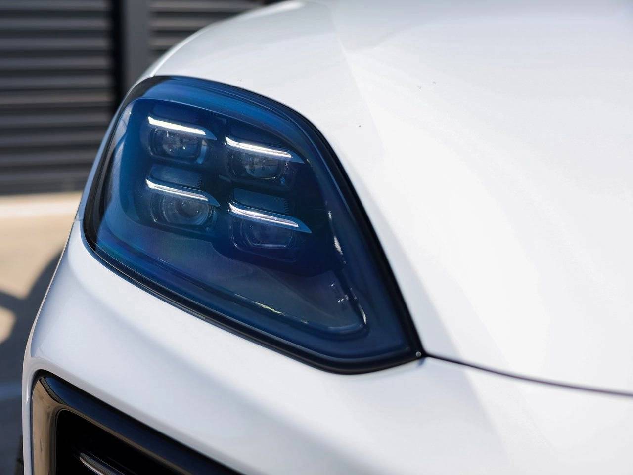 2025 Porsche Cayenne E-Hybrid Coupe