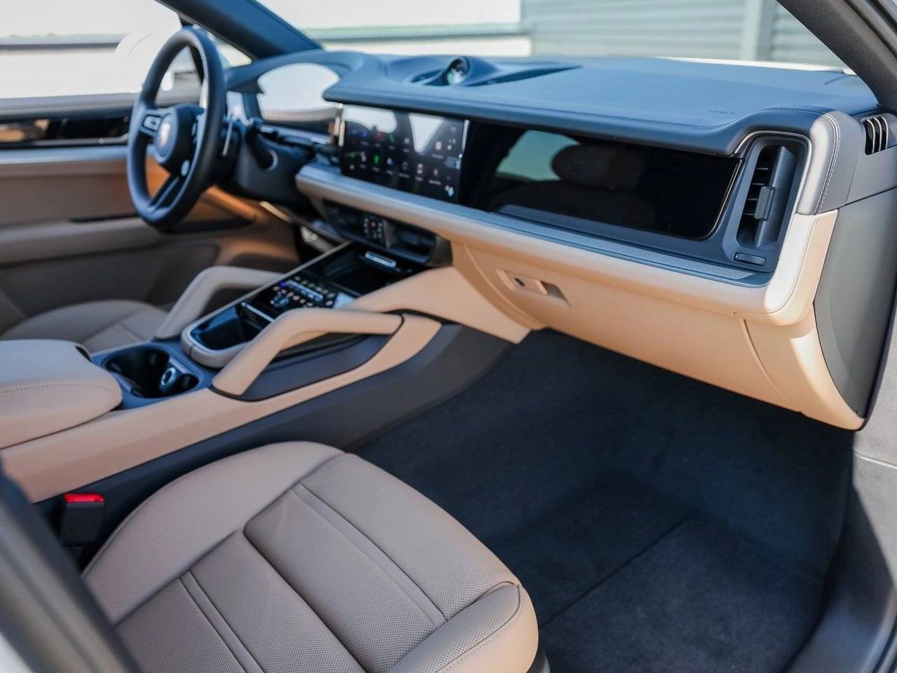 2025 Porsche Cayenne E-Hybrid Coupe